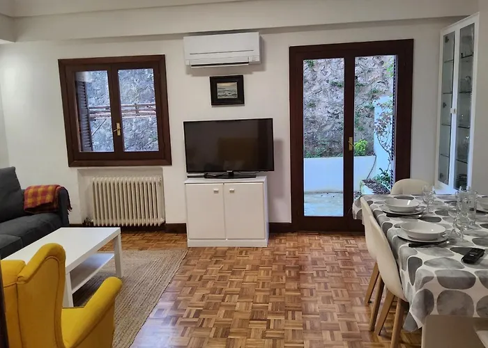 Easo Terrace Free Private Parking And Air Conditioning Apartment